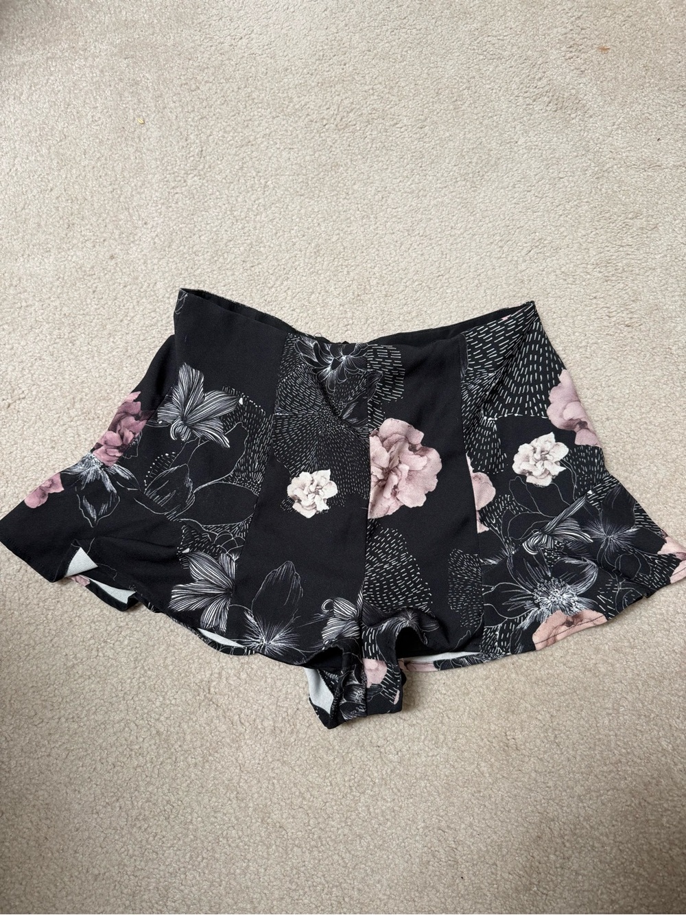 Keepsake Floral High-Waisted Shorts / Skort - Size S